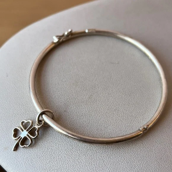 VINTAGE 850 SILVER CHILD BANGLE BRACELET WITH SHAMROCK CHARM SECURE LOCK UNIQUE